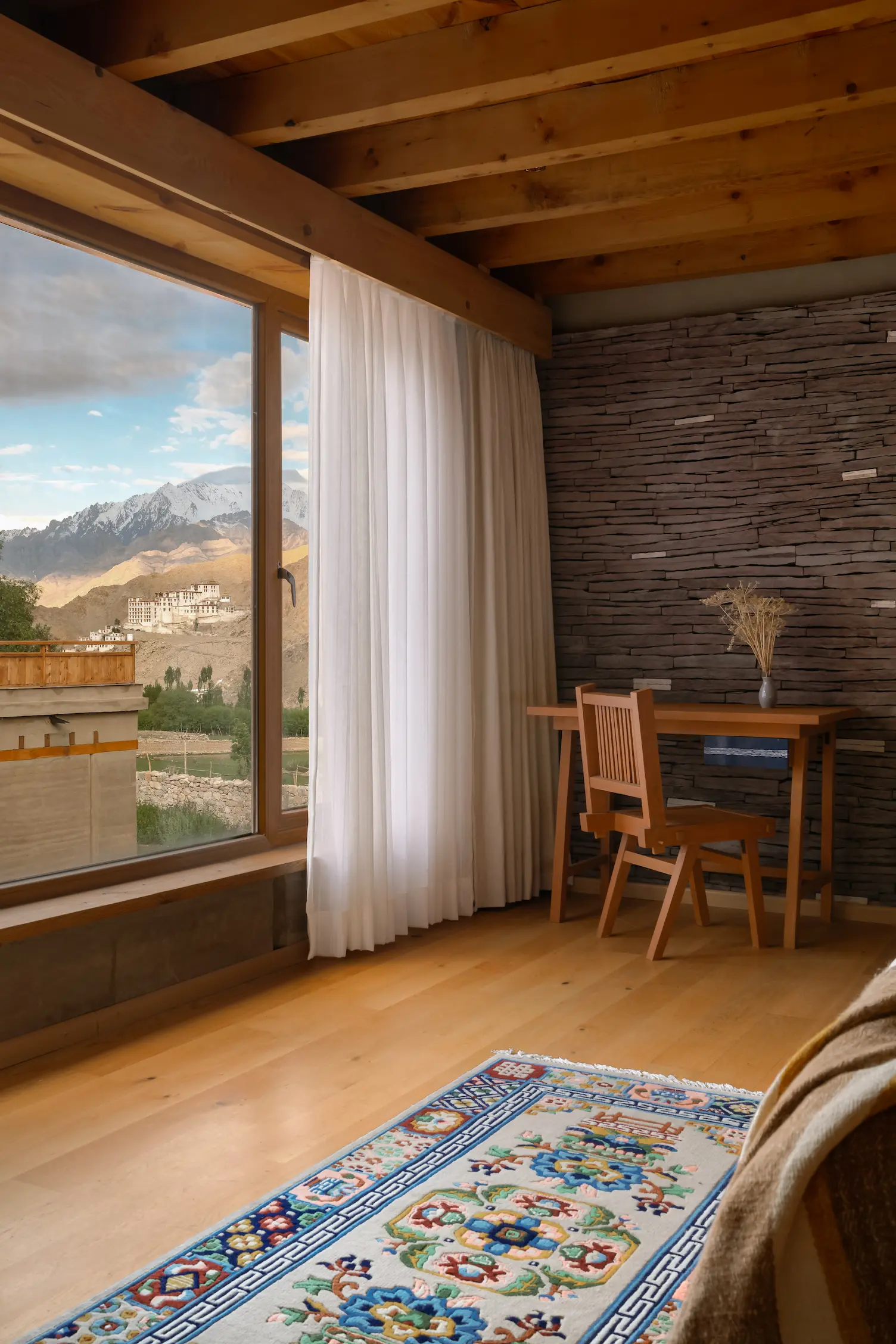 Snow Leopard Room Yamang stone bathroom at Chemday House Ladakh